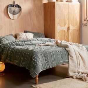Urban Outfitters Comforter & Shams